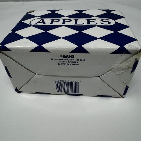 Vintage‎ Ganz Ceramic Apples in Basket with Salt & Pepper Shakers - Picture 3 of 8